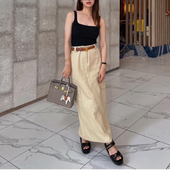 CHANEL Leather Wedge Strap Sandals - Picture 16 of 16